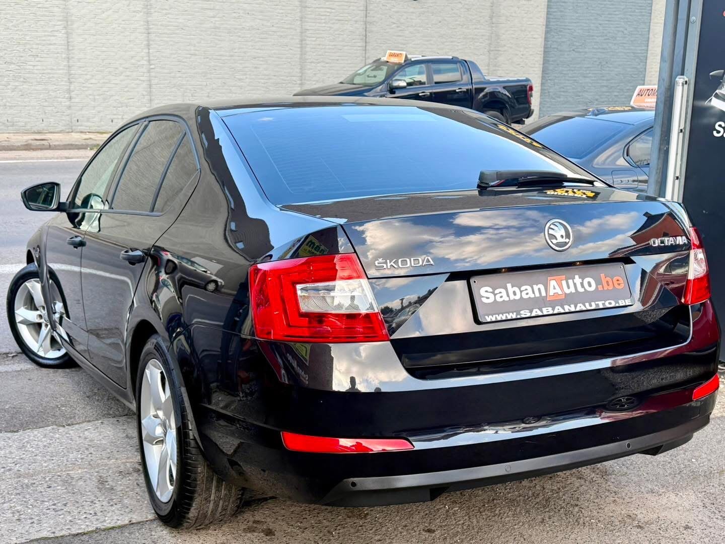 Skoda Octavia 1.2 Tsi ( 77 kw - 105 cv ) Elegance 2014, Auto's, Zwart, Bedrijf, ABS, Octavia