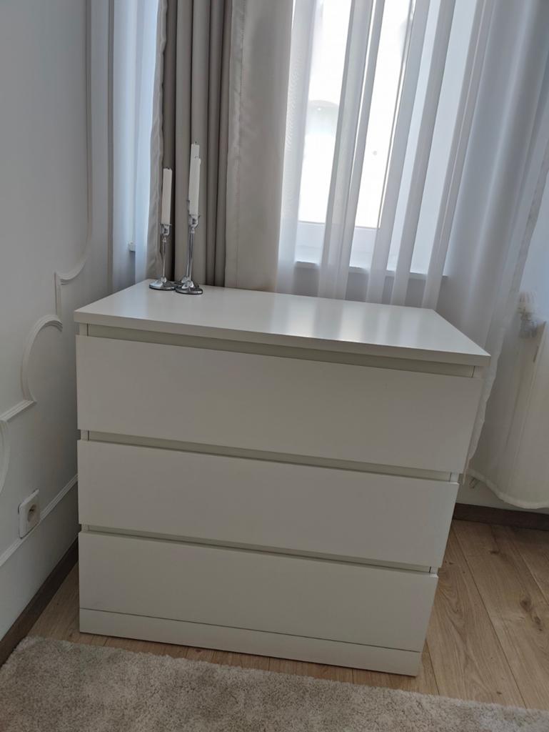 Commode blanc ikea à 3 tiroirs ,comme neuf, Maison & Meubles, Armoires | Commodes, 3 ou 4 tiroirs, Minimaliste, Comme neuf, 100 à 150 cm