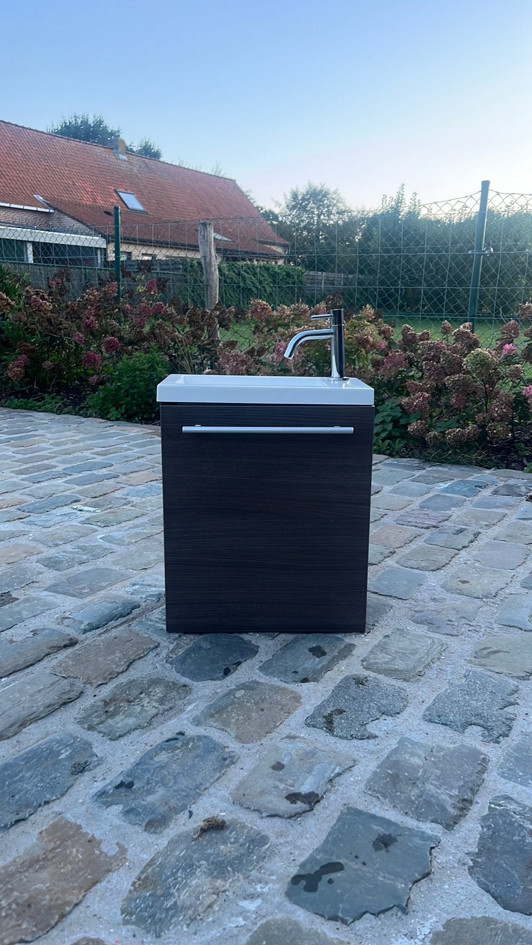 Kastje met kraan, Ophalen, Nieuw, Kraan