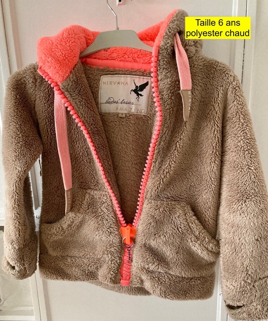 Blouson chaud fille taille 6 ans, Enlèvement ou Envoi, Comme neuf, Fille, Pull ou Veste