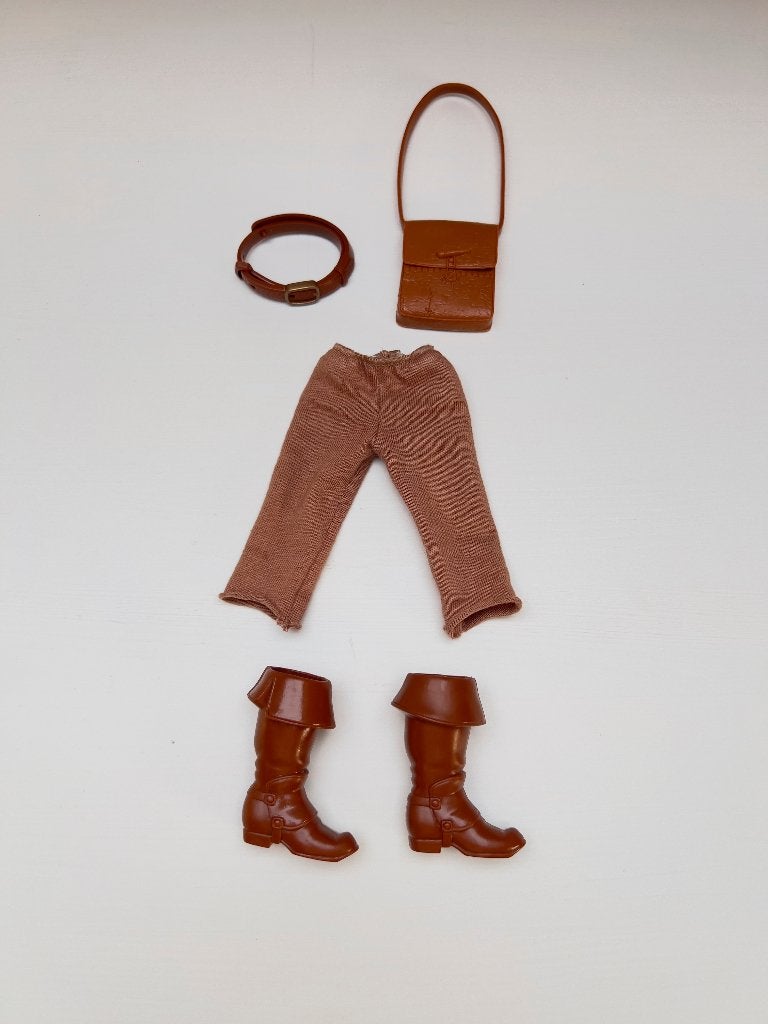 Vêtements et accessoires pour poupée Flynn Rider Raiponce, Enlèvement ou Envoi, Utilisé, Barbie