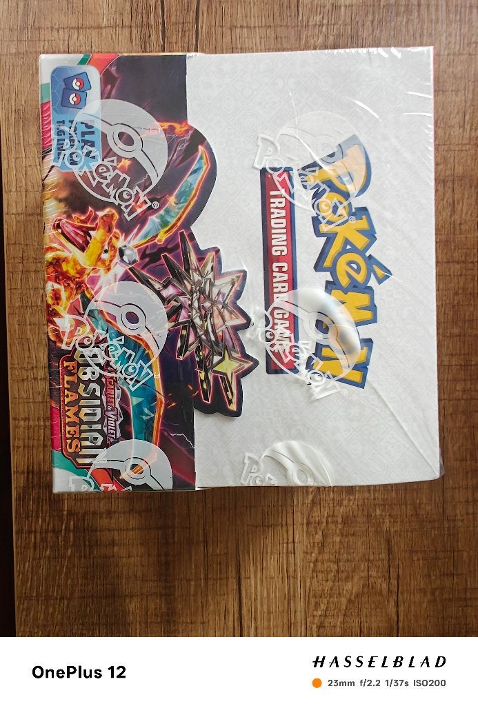 Obsidian flames boosterbox, Hobby en Vrije tijd, Ophalen of Verzenden, Nieuw, Boosterbox