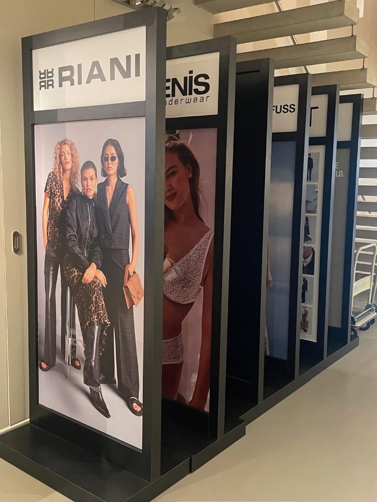 MOBIELE LUXE DISPLAYS | TOTEMS | BRAND-WALL | ROOM-DIVIDER, Receptie of Entree, Ophalen, Gebruikt, Inrichting