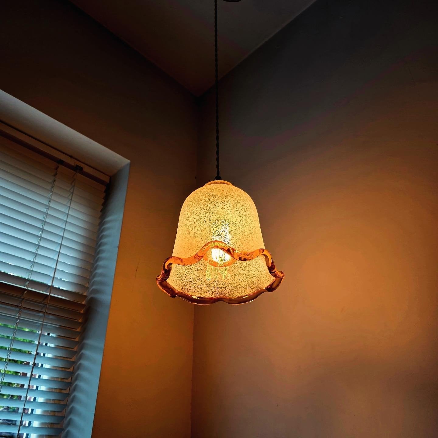 Vintage mondgeblazen tulpvormige glazen hanglampen. 3 stuks!, Ophalen of Verzenden