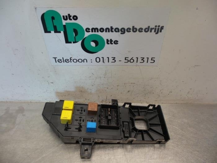 Boîte à fusibles d'un Opel Vectra (Vectra C 02-), -, Opel, 3 mois de garantie, Utilisé