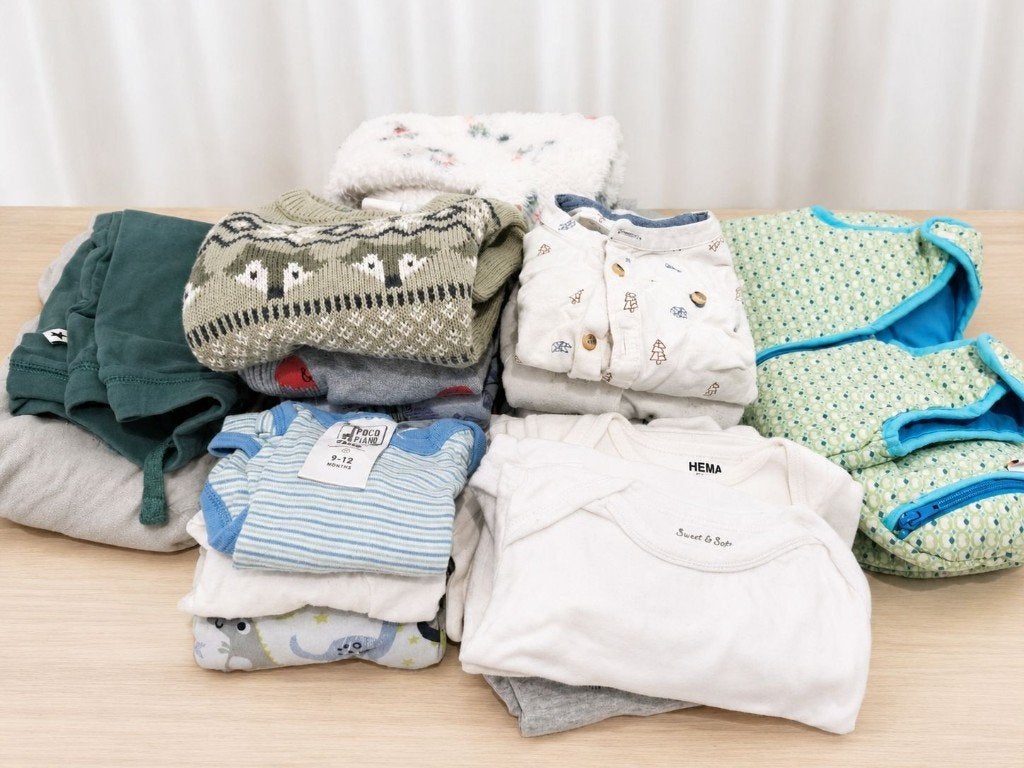 Babykleding maat 74-86 – kledingpakket 22 stuks + slaapzak, Ophalen, Gebruikt