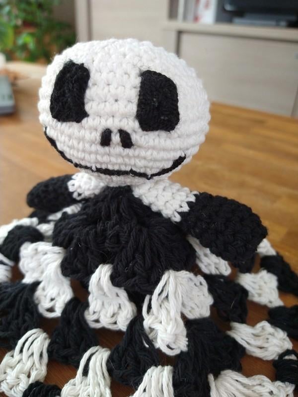 Jack skellington nightmare before Christmas rammelaar, Enfants & Bébés, Jouets | Peluches, Enlèvement ou Envoi