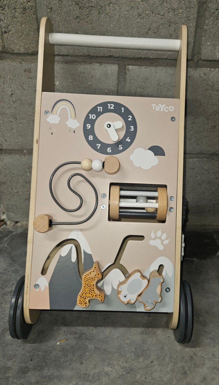 Tryco houten loopwagen, Ophalen
