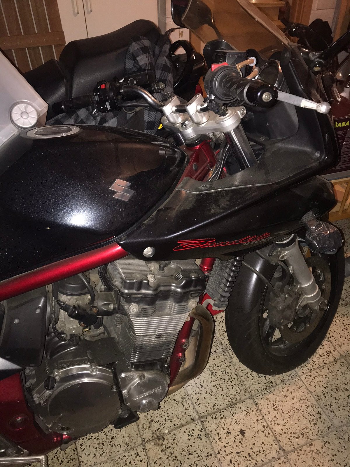 Suzuki bandit 1200s, Enlèvement
