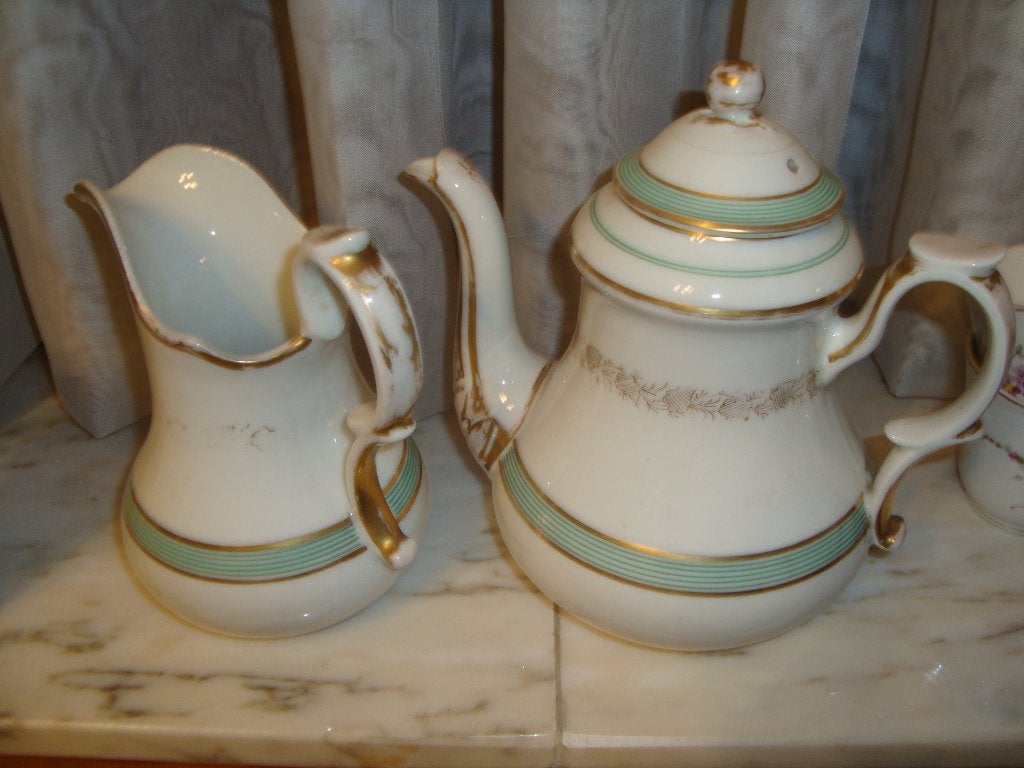 Koffiepot en melkkan. Oud Brussels porselein. Louis-Philippe, Antiek en Kunst, Ophalen