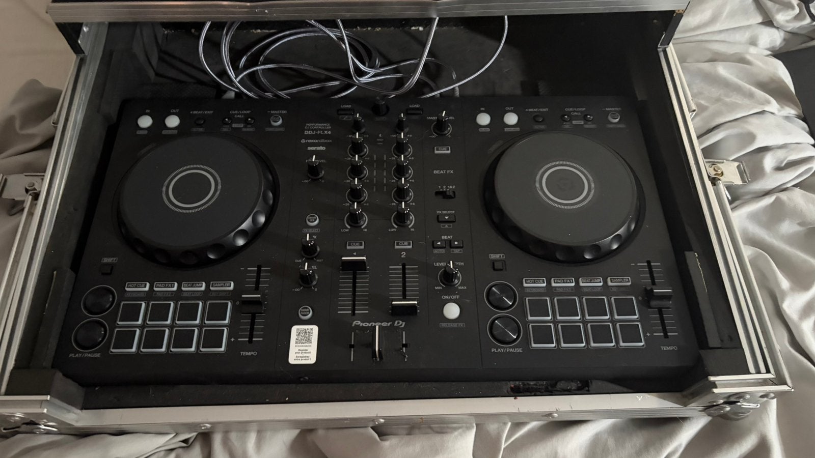 Pioneer DJ DDJ-FLX4 + Flightcase, Musique & Instruments, DJ sets & Platines, Enlèvement, Neuf, Platine, Pioneer