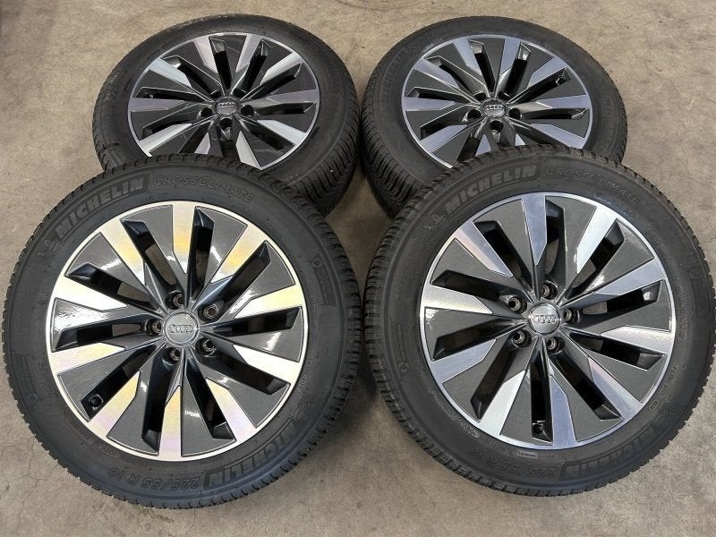 18 inch originele velgen + all season banden Audi A6 4K06010, Auto-onderdelen, 18 inch, Gebruikt, -, -