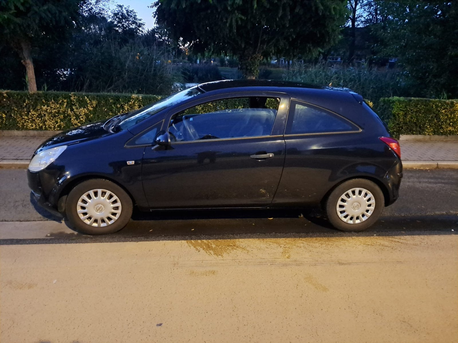 Opel Corsa 1.2 Essence. Bon état, Autos, Opel, Achat, Boîte manuelle, Entretenue par le concessionnaire, Noir
