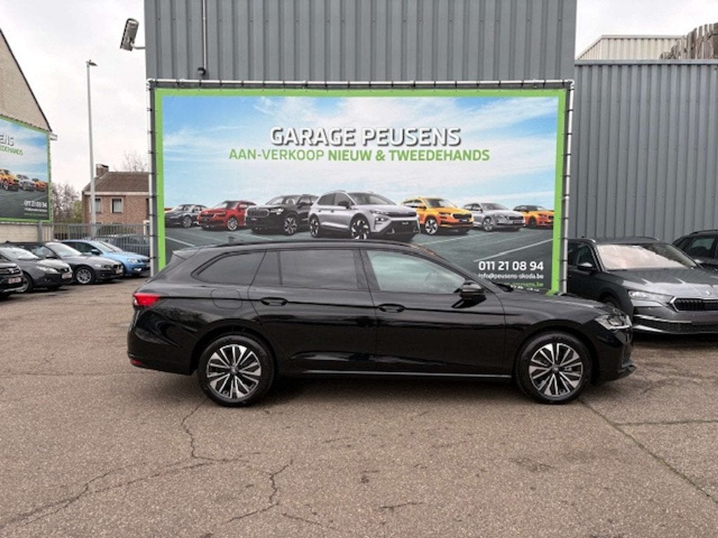 Skoda Superb 1.5 TSI MHEV Top Selection DSG (automaat), Auto's, Skoda, Automaat, Stof, 1498 cc, Zwart