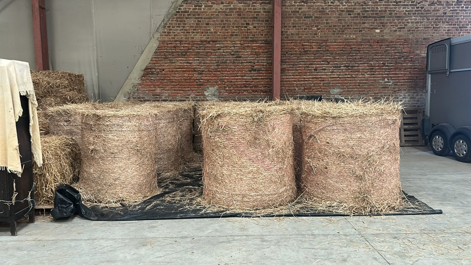 Hooi te koop, Ophalen, Zo goed als nieuw