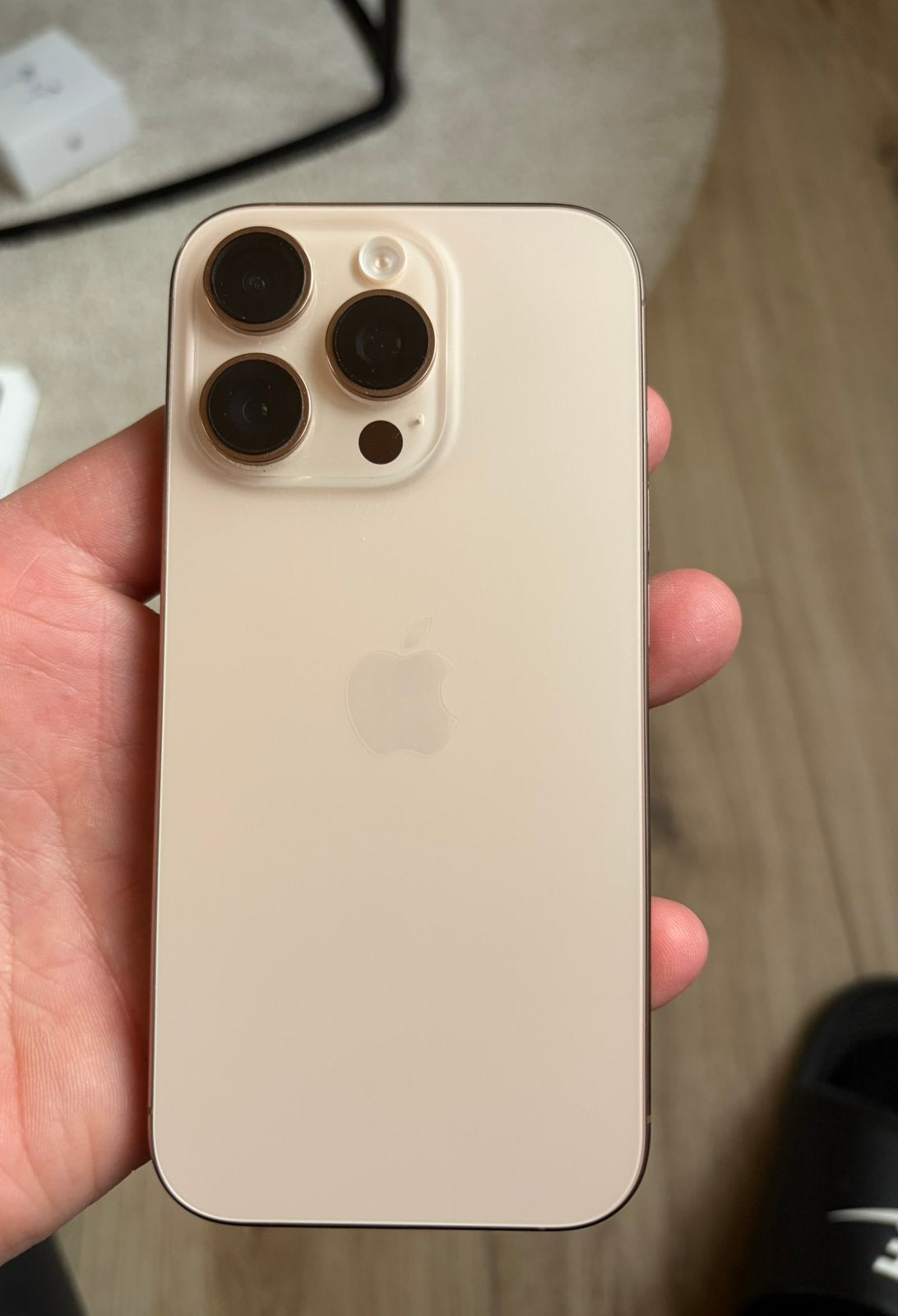 Iphone 16 pro en tres bon etat, Enlèvement ou Envoi, Comme neuf, IPhone 16