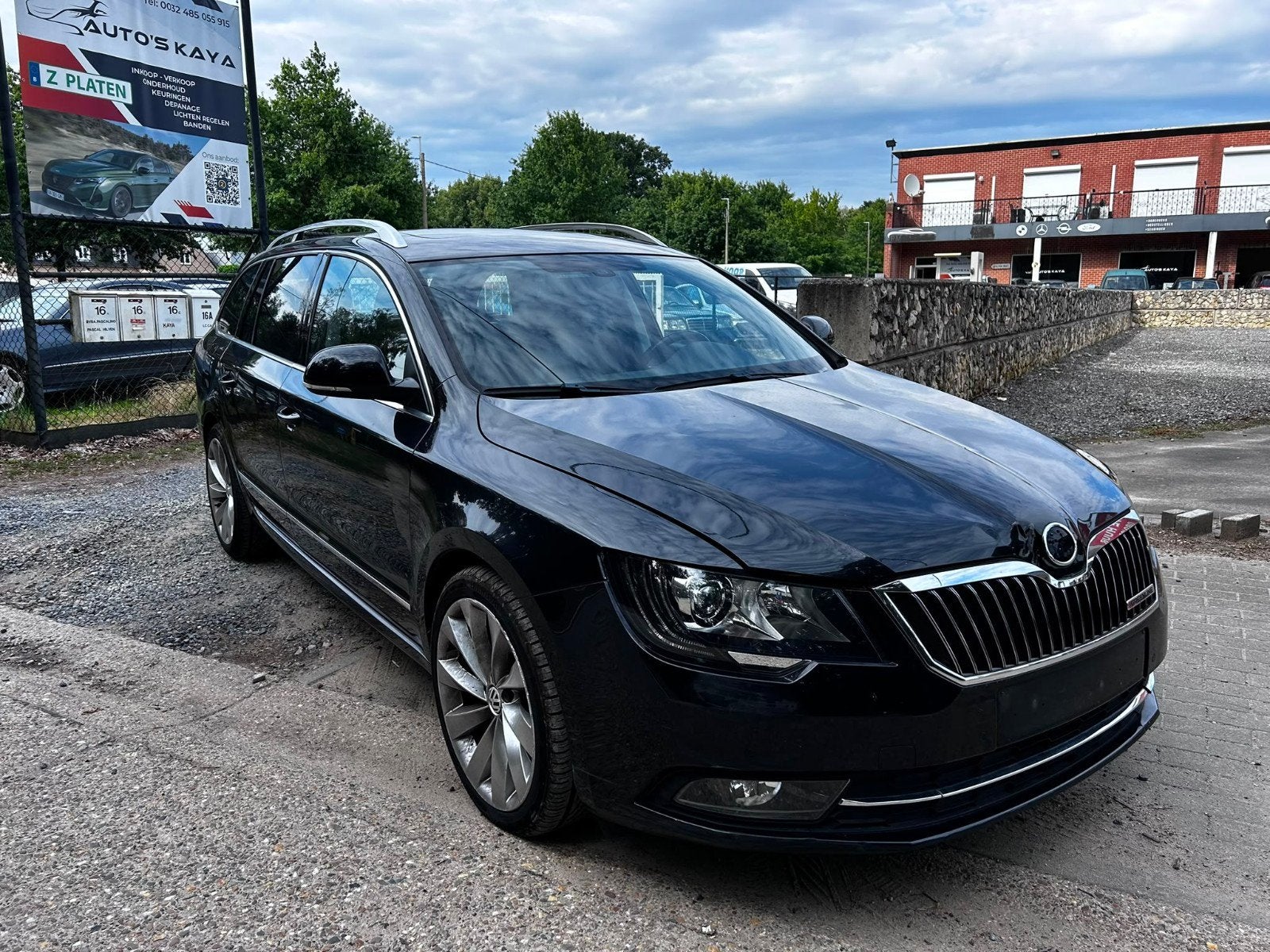 Skoda Octavia option complète 1,6 km diesel 178 000 bj 2015, Autos, Entreprise, Boîte manuelle, Noir, 5 portes