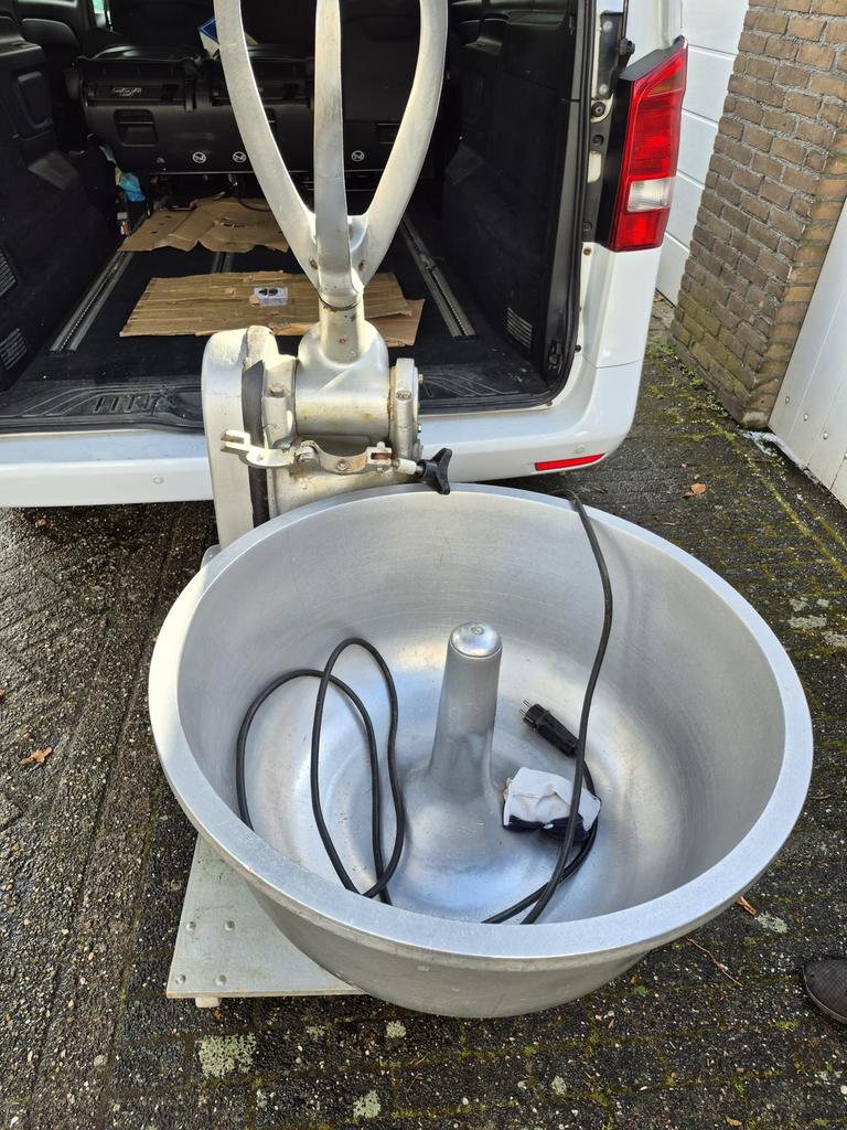 Menger 60liter, Ophalen of Verzenden, Zo goed als nieuw