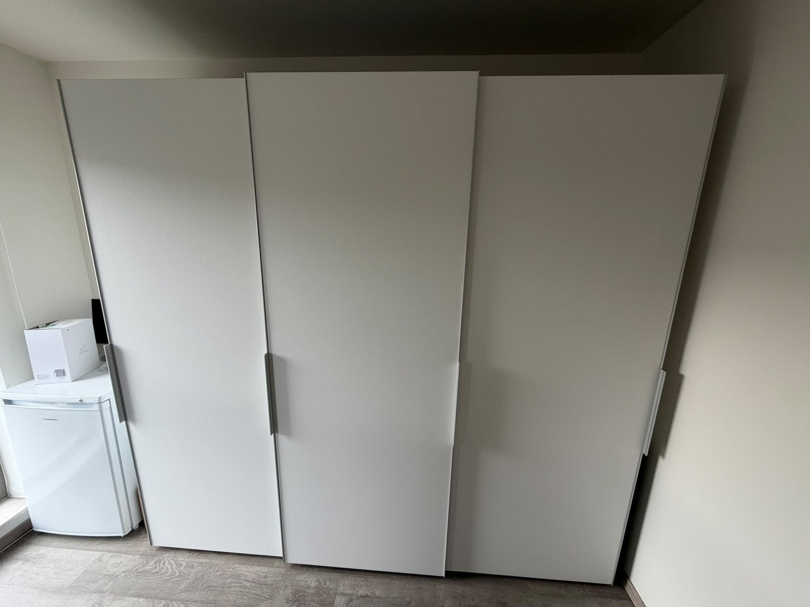 Kleerkast met 3-delige schuifdeuren, Enlèvement, Comme neuf