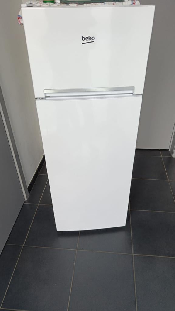 Beko koelkast + vriezer, Ophalen, 150 tot 200 liter, Gebruikt, Met aparte vriezer