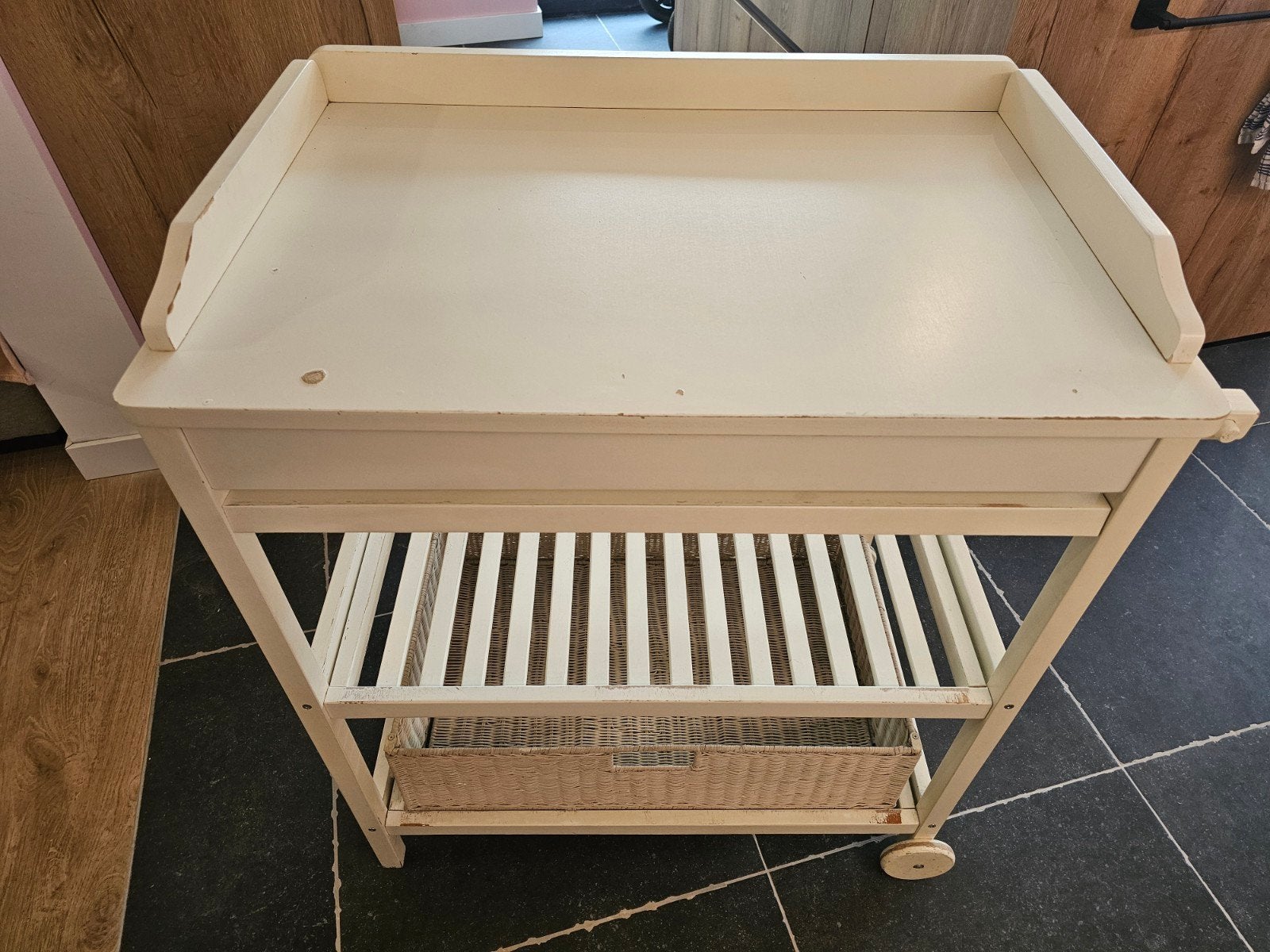 Stevige verzorgingstafel/verschoontafel, Kinderen en Baby's, Ophalen