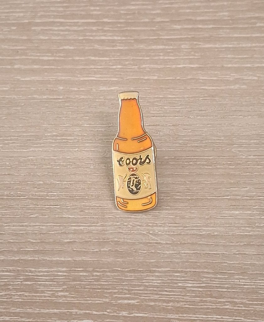 PIN - COORS - BEER - BIER - BIÈRE, Collections, Envoi, Utilisé, Marque, Insigne ou Pin's