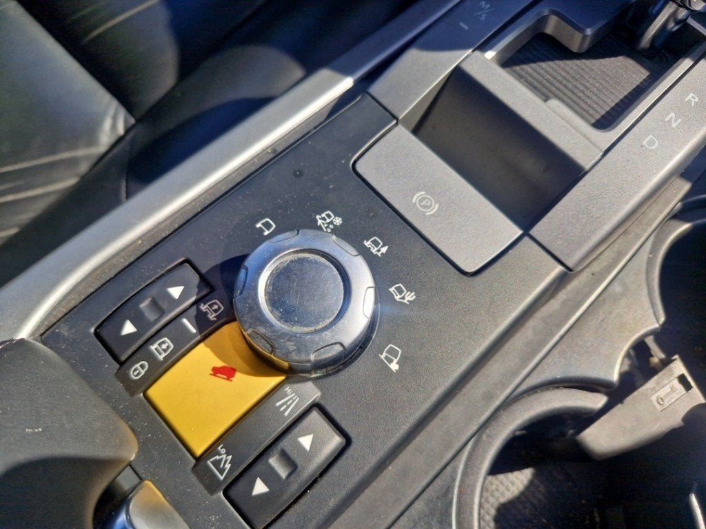 DIVERSEN Range Rover Sport (LS) (|YUD501710|), Campus Kronberg 7
61476  Kronberg im Taunus, DE, Jaguar Land Rover Deutschland GmbH