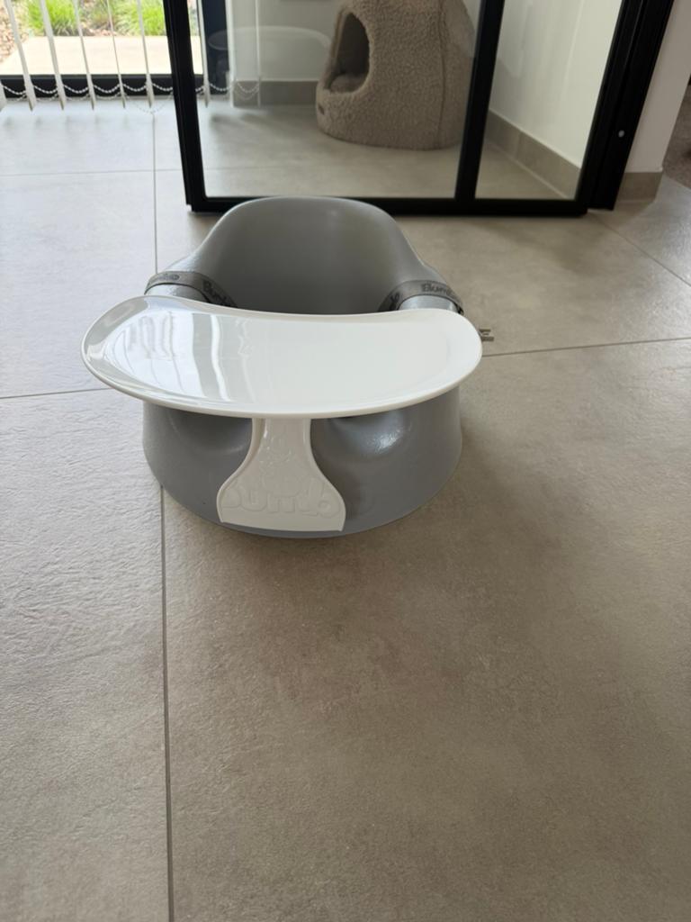 bumbo seat met tray, Kinderen en Baby's, Badjes en Verzorging, Ophalen, Zo goed als nieuw