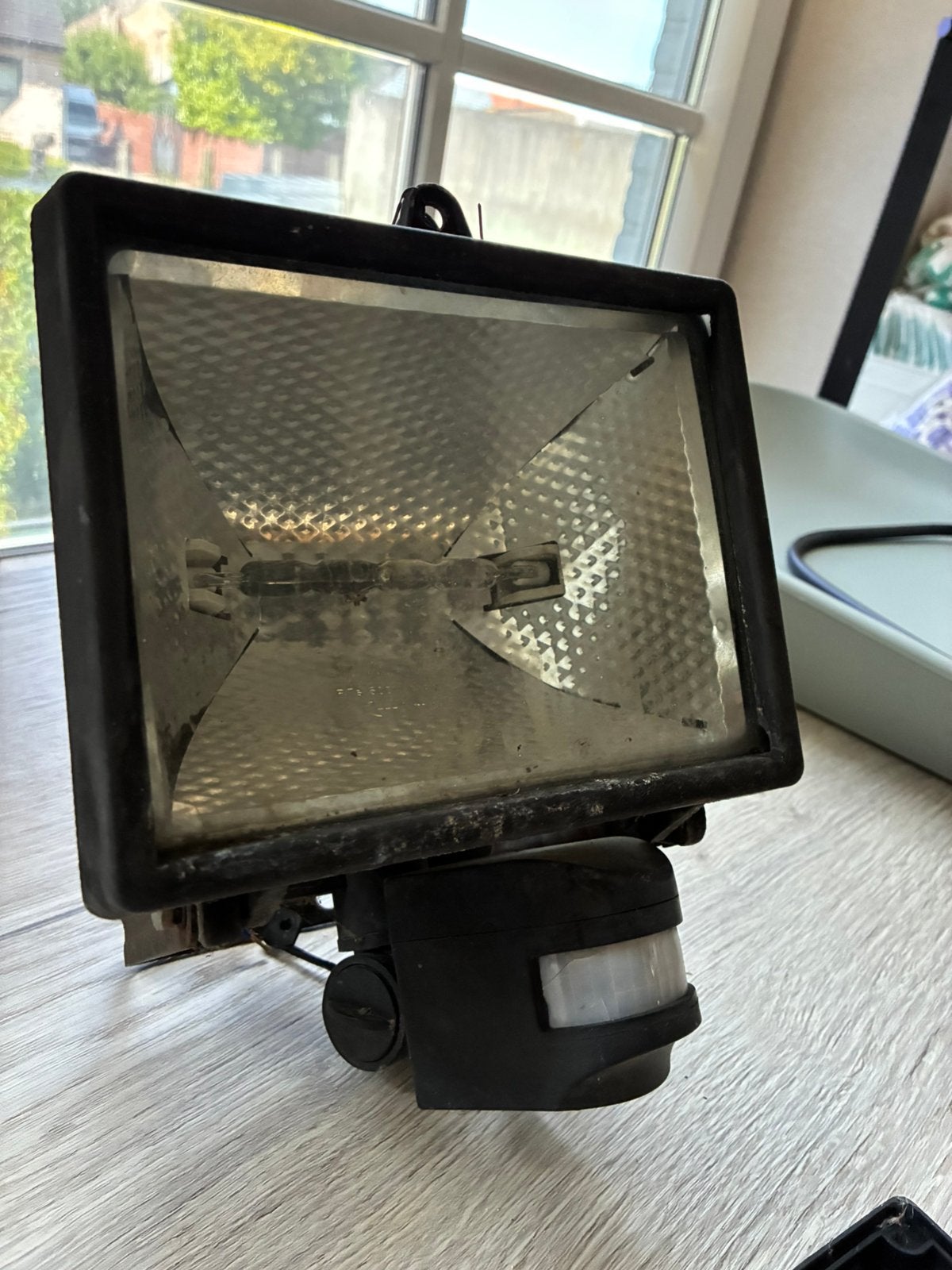 Verstraler / schijnwerper met bewegingssensor (geen led), Tuin en Terras, Ophalen, Gebruikt, Waterbestendig