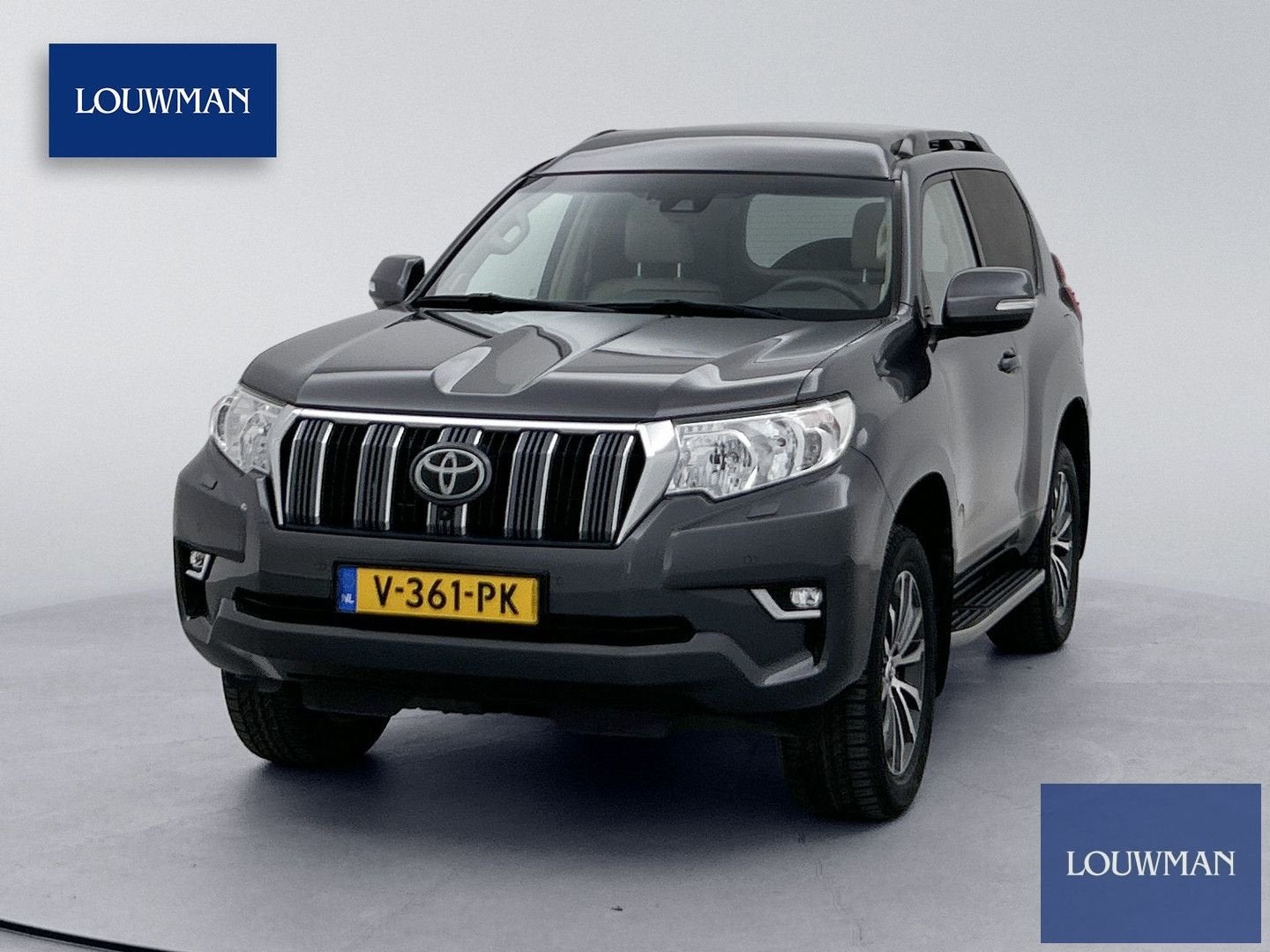 Toyota Land Cruiser 2.8 D-4D-F Professional High Roof Blind, Auto's, Toyota, Automaat, Beige, 190 g/km, Bedrijf