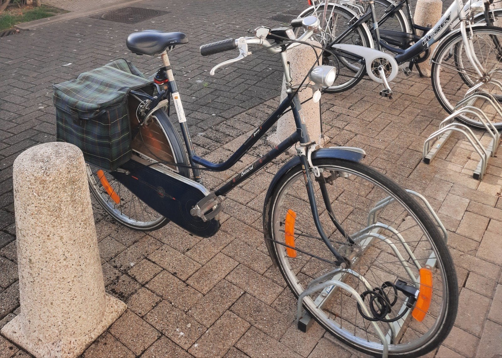 TE KOOP, Enlèvement