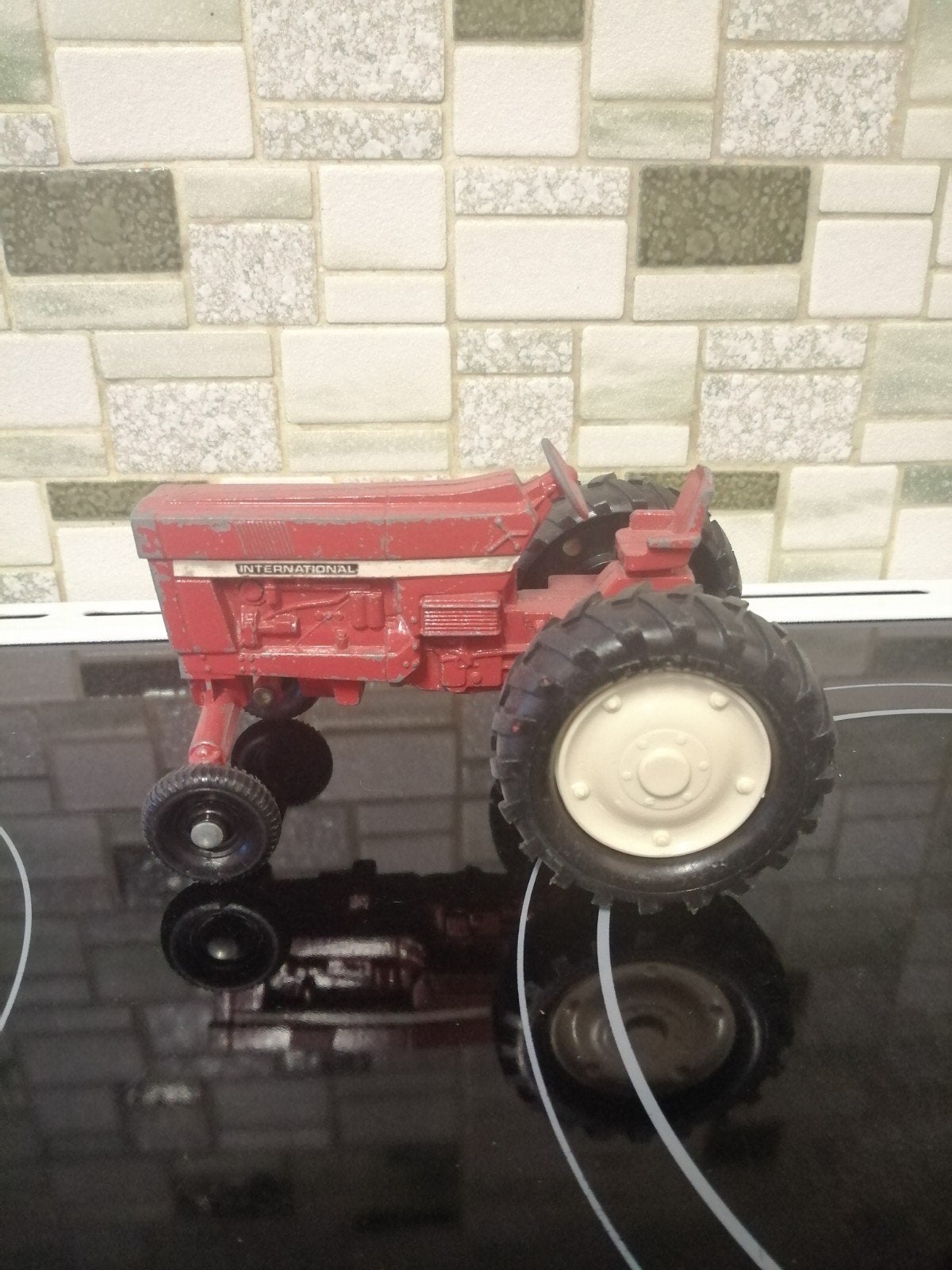International ERTL, Hobby & Loisirs créatifs, Enlèvement ou Envoi, Utilisé, Tracteur et Agriculture, ERTL
