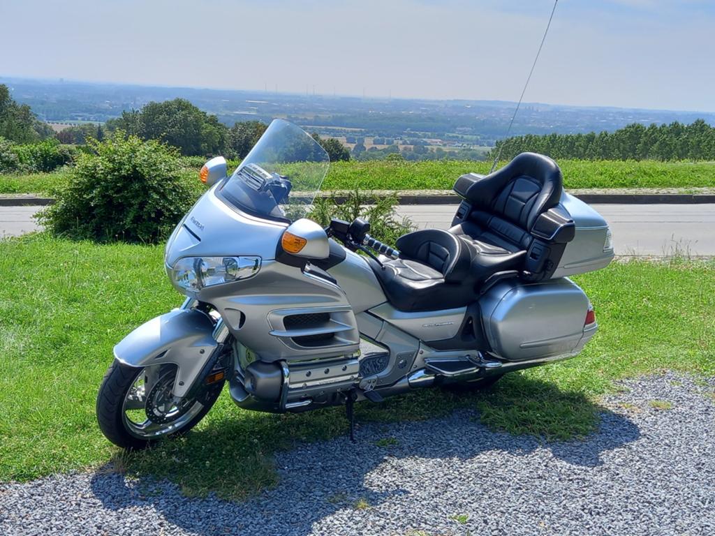 Honda goldwing 1800 gl de luxe, Motos, Particulier, Poignées chauffantes