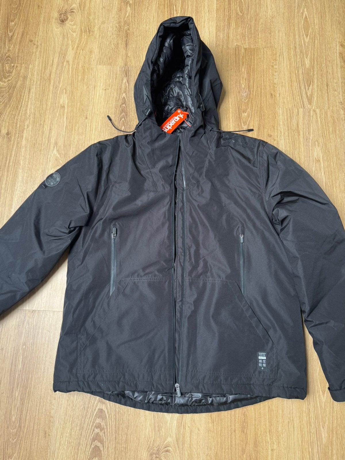 Veste Superdry XL (taille L) », Vêtements | Hommes, Vestes | Hiver, Enlèvement ou Envoi, Neuf, Taille 52/54 (L), Noir