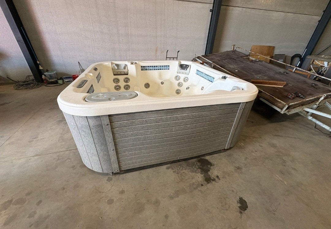 Jacuzzi - livraison gratuite, Jardin & Terrasse, Enlèvement