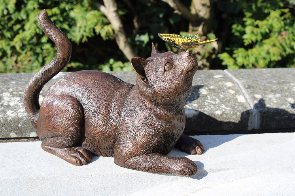 de kat en de vlinder in bronskleuren., Ophalen of Verzenden, Nieuw