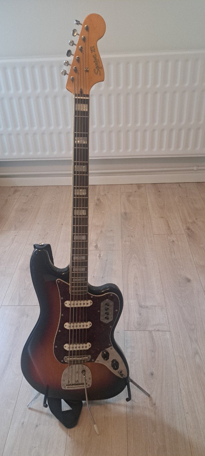 Squier Bass VI, Muziek en Instrumenten, Fender