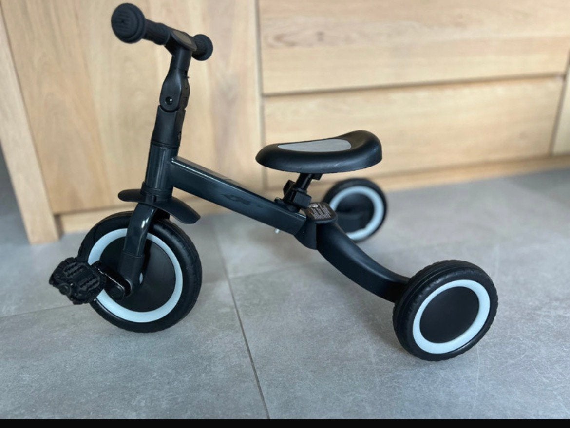 Loopfiets - driewieler, Fietsen en Brommers, Ophalen, Gebruikt, Verstelbare zitting