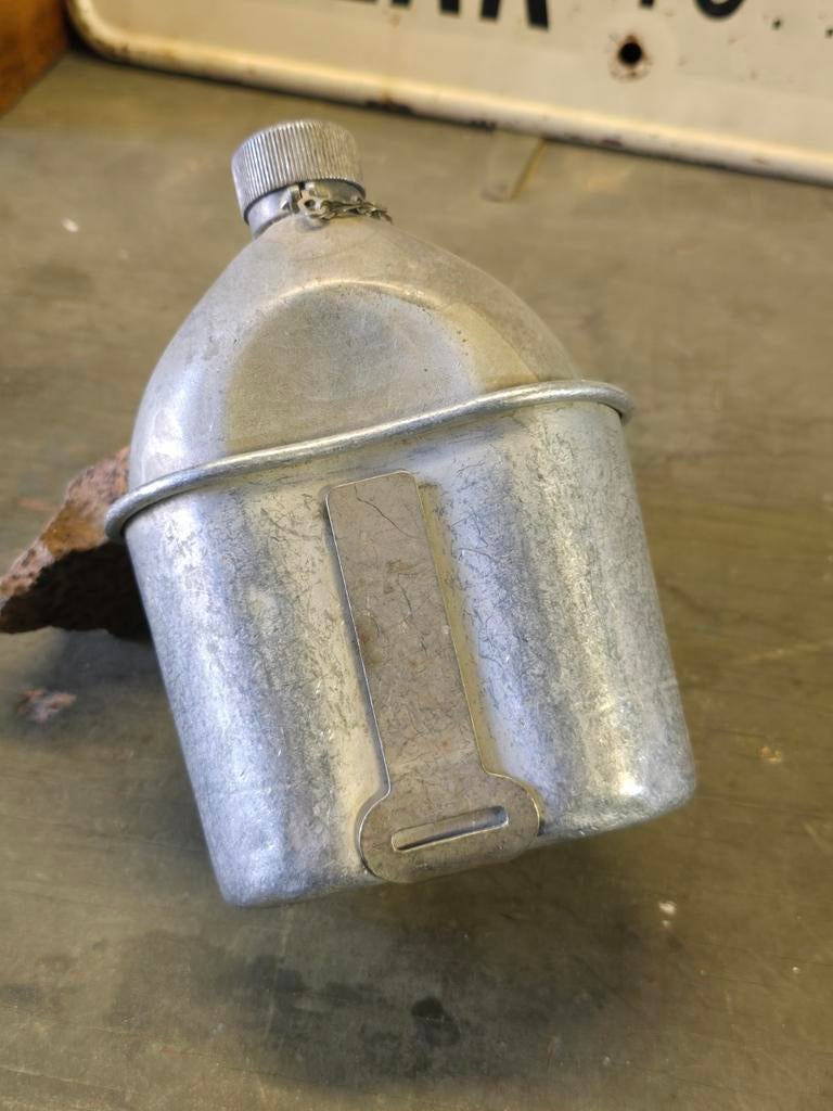 Cantine et tasse américaines de la Première Guerre mondiale, Enlèvement ou Envoi