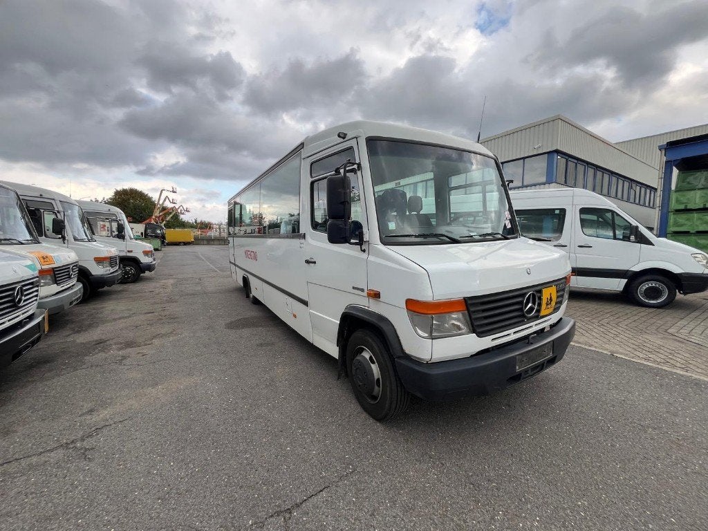 Mercedes Vario 0813 (Numéro de stock 44620), Autos, Euro 5, Achat, Entreprise, Boîte manuelle