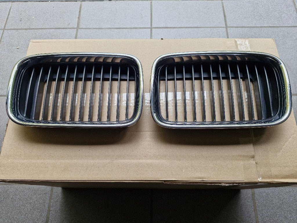 BMW E36 grille nieren limo compact coupe cabrio '90-'96, Autos : Pièces & Accessoires, Enlèvement ou Envoi, Utilisé, Avant, BMW