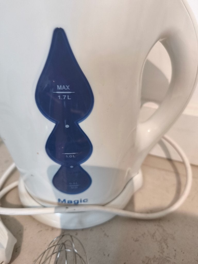 Waterkoker, 1 tot 2 liter, Ophalen, Gebruikt
