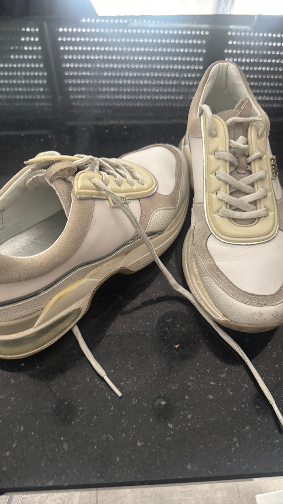 Karl Lagerfeld basket p.40, Enlèvement ou Envoi, Beige, Sneakers et Baskets, Porté