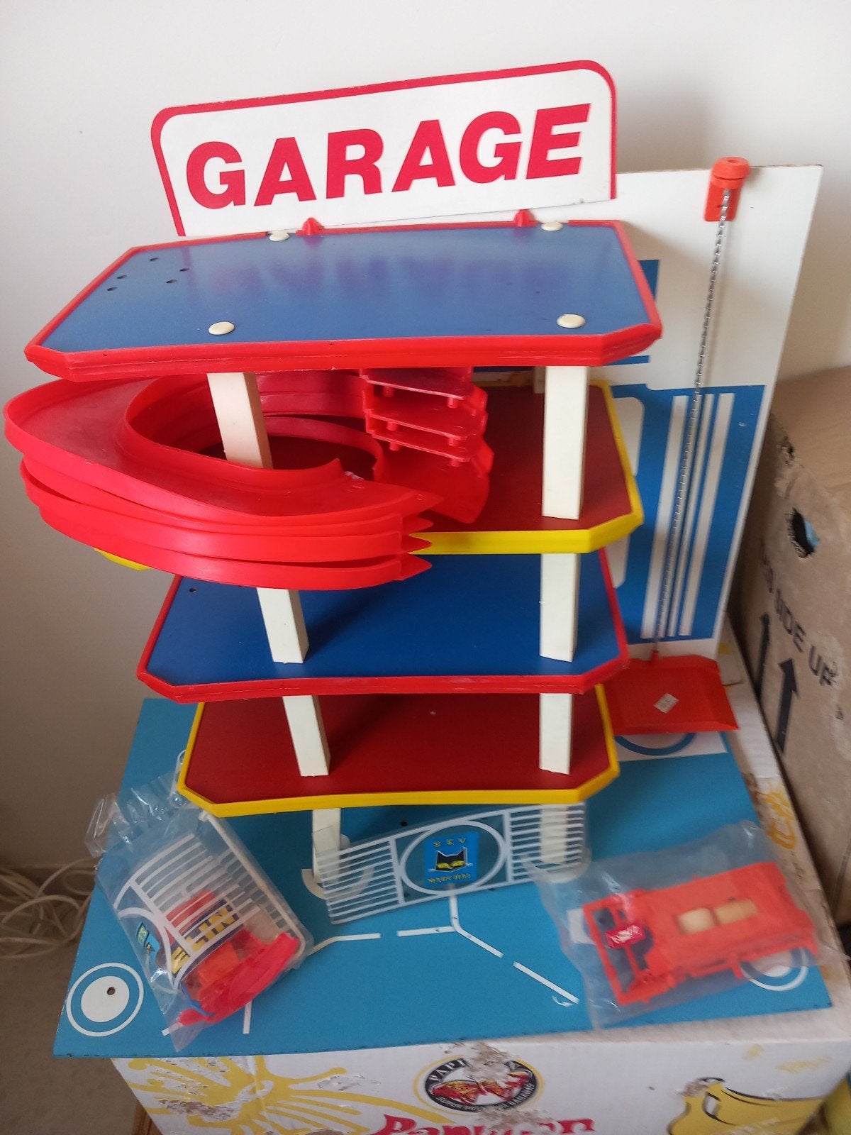 Oude garage, Verzamelen, Speelgoed, Ophalen of Verzenden