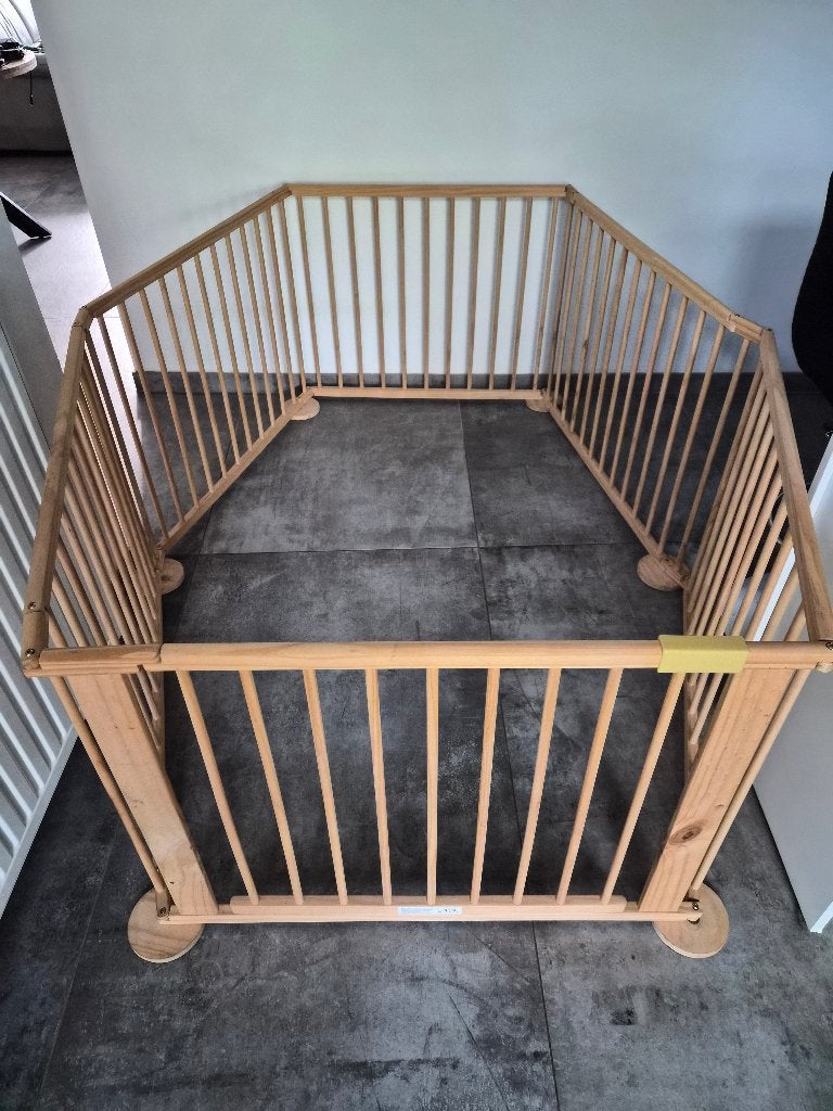 Parc en bois pour bébé ou petits animaux, Enfants & Bébés, Parcs, Enlèvement, Neuf, Autres formes
