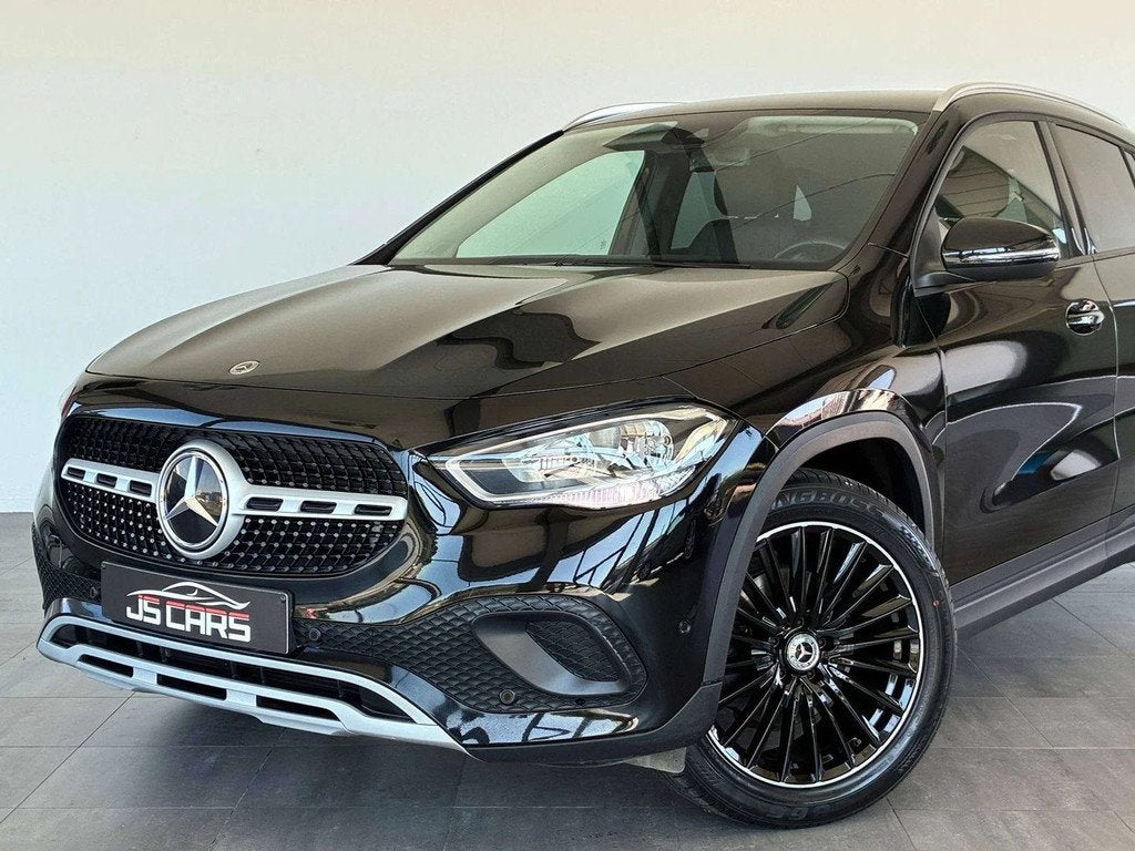 Mercedes-Benz GLA 180 d LOOK AMG-1ERPRO-COCKPIT-GPS-CAMERA-J, Automaat, https://public.car-pass.be/vhr/521cb284-a7b6-4698-ab7d-b4cf992a1be1