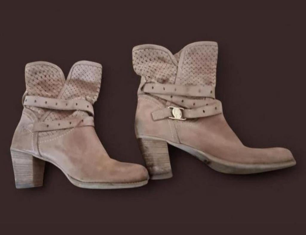 Bottines VERO MODA taupe taille 40, Vêtements | Femmes, Chaussures, Enlèvement ou Envoi, Vero Moda, Brun, Boots et Botinnes