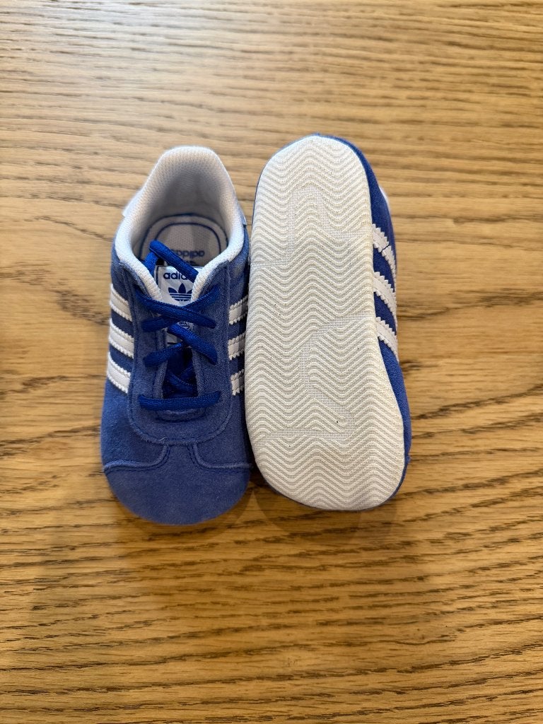Babyschoenen Adidas maat 20, Kinderen en Baby's, Babykleding | Schoentjes en Sokjes, Ophalen, Adidas, Schoentjes, Nieuw
