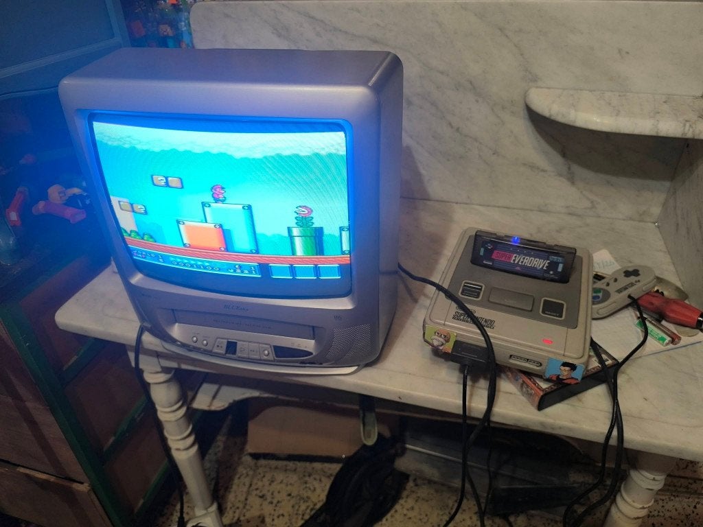 tv tube cathodique + lecteur Vhs K7 crt retro television, Enlèvement