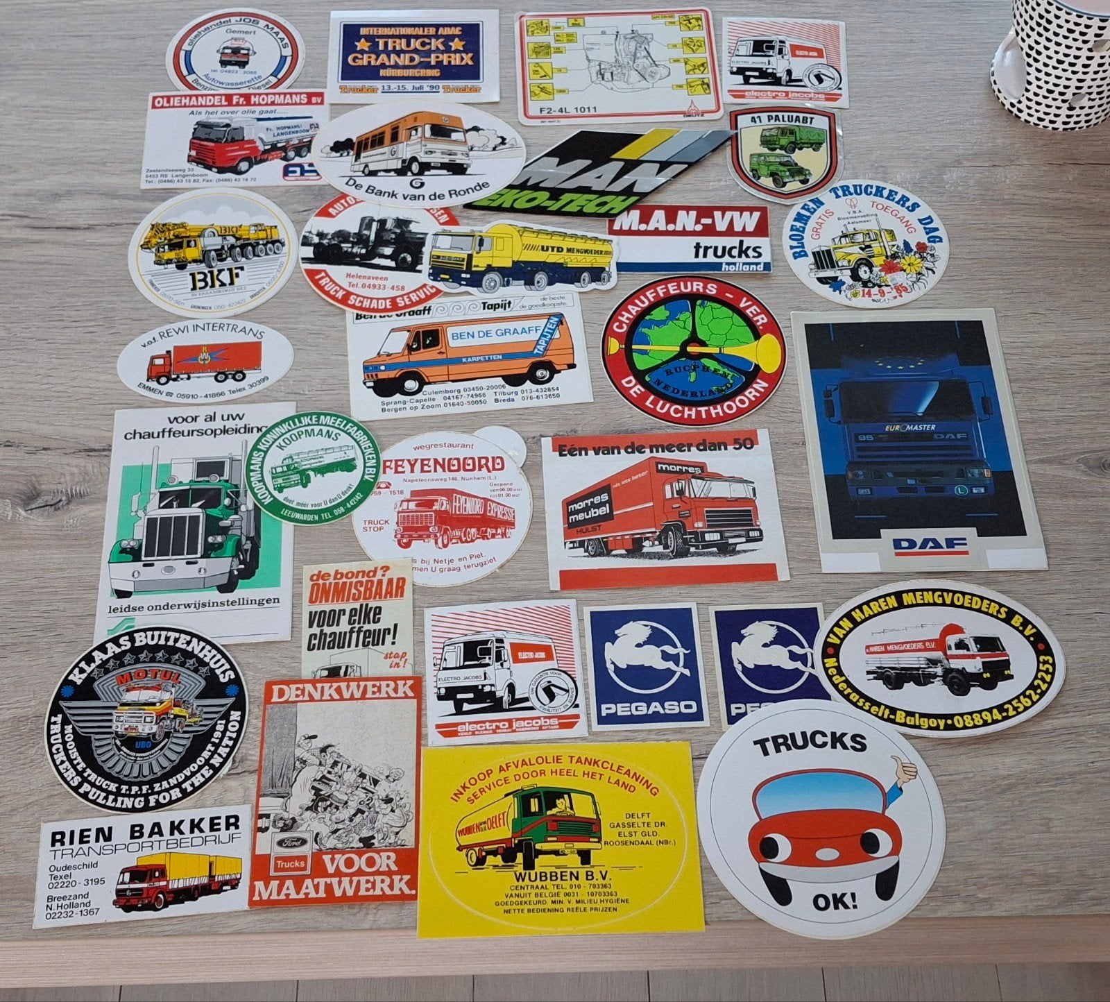 Groot lot 30 diverse stickers thema truck vrachtwagen, Verzamelen, Ophalen of Verzenden, Zo goed als nieuw, Auto of Motor